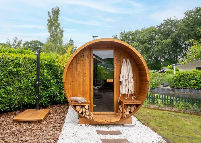 Hotel Chique Tiny Wellness Hottub & Sauna