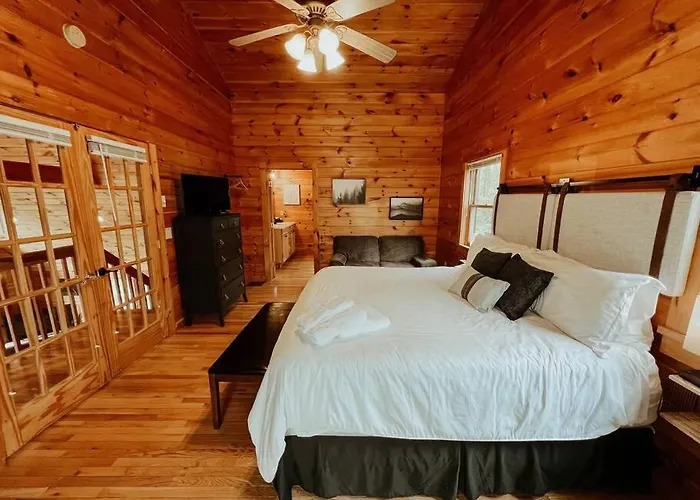 Spacious, Dog Friendly Cabin In Blowing Rock, Nc