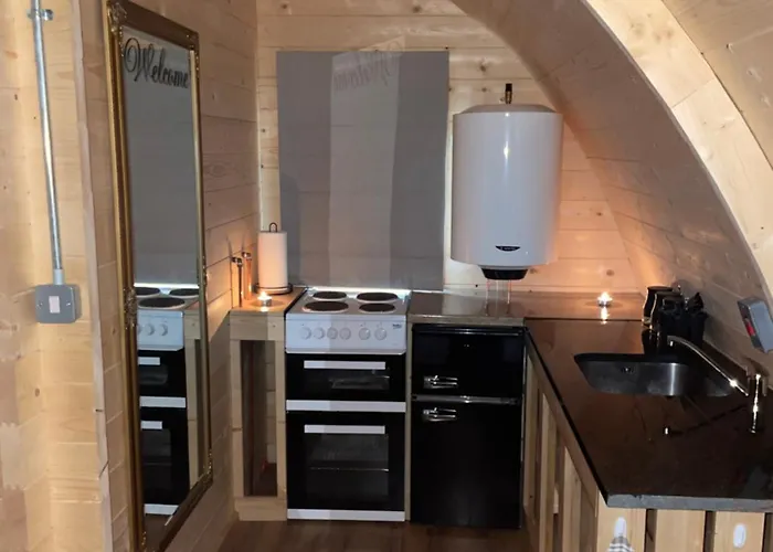 Executive Pod And Jacuzzi