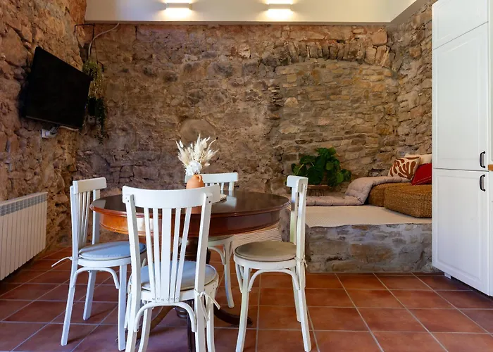 Cal Simon- Casa a Montserrat