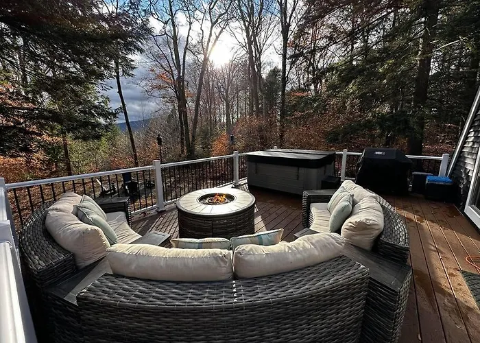 New! Cozy & Modern A-Frame In The Woods W/Hot Tub