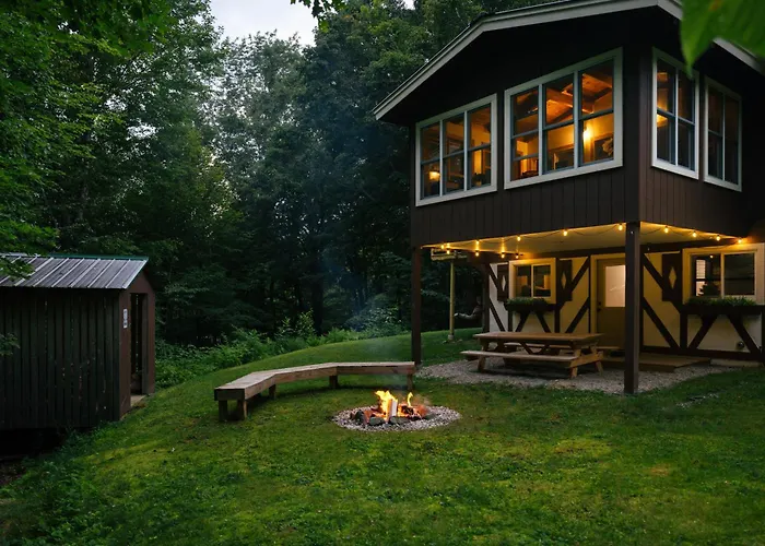 Iron Gate Chalet - 5 Minutes To Smugglers Notch!