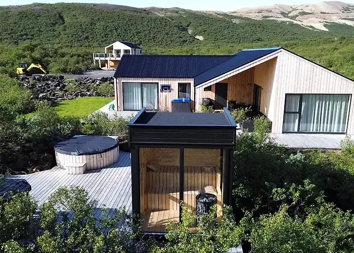 Modern And Family Friendly Chalet With Ouside Spa - Birta Rentals