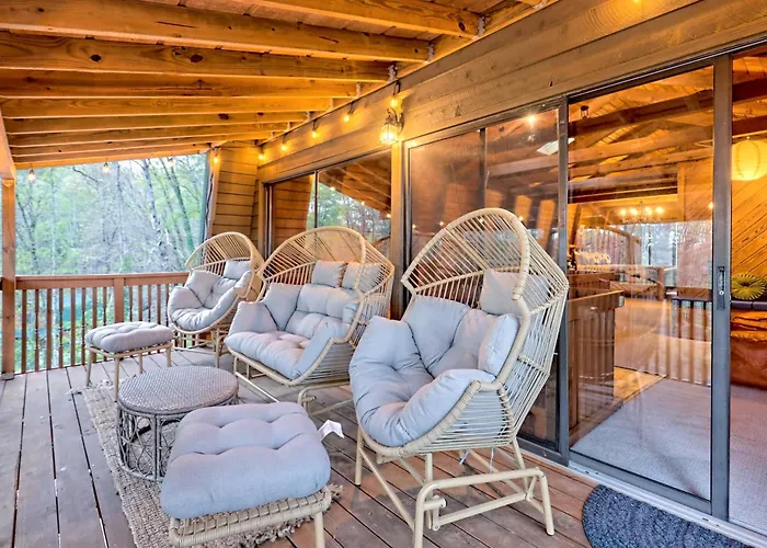 Near Downtown Helen - Hottub, Sauna, Game Room, Fire Pit