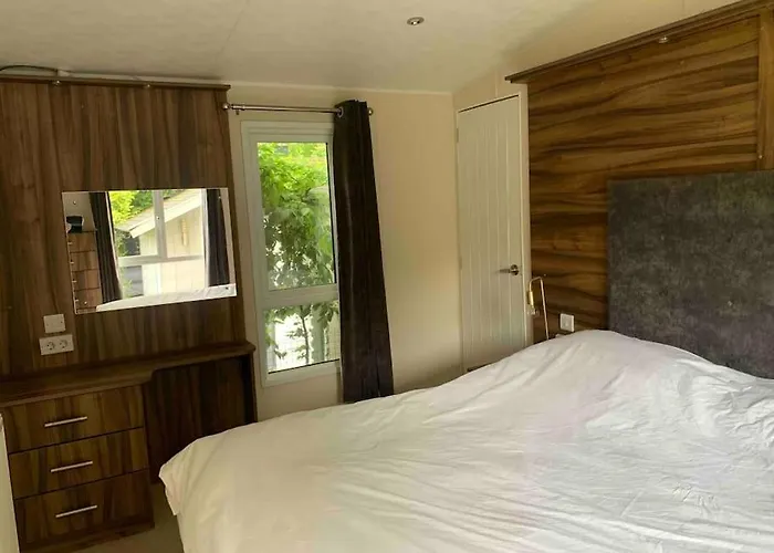 Luxury Spacious House With Two Bathrooms At Park With Swimming Pools, Restaurant, Bowling, Massage & Wellness