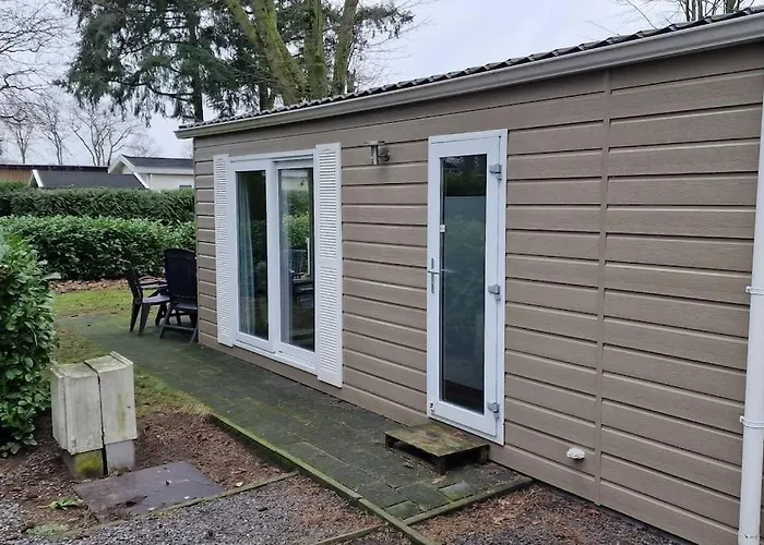 Mooi chalet op prachtige plek in het groen