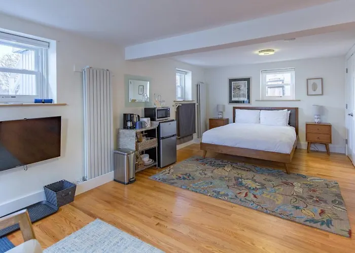 A Peaceful Oasis On Munjoy Hill - 4Br2Ba House & Parking