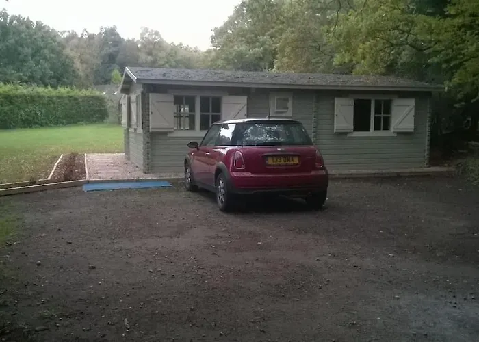 Family Friendly Sunny Log Cabin