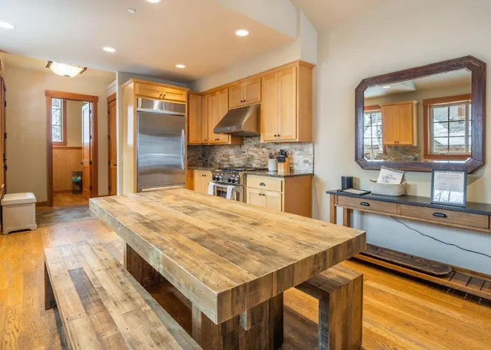 Game Room, Private Hot Tub & Suncadia Pool Access