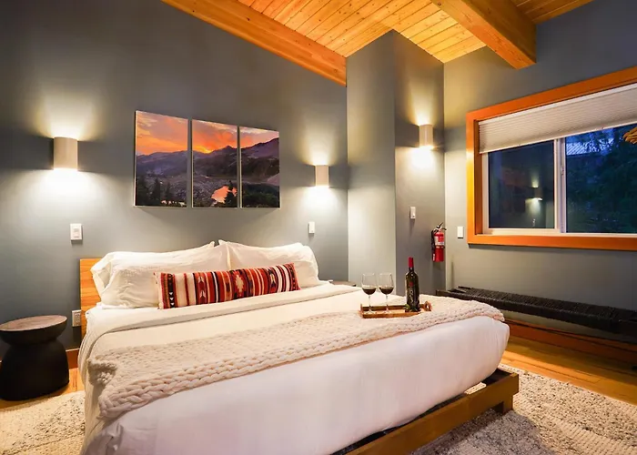 Whistler Peak Lodge