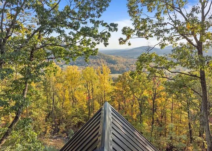 Cloudpointe Retreat Treehouse