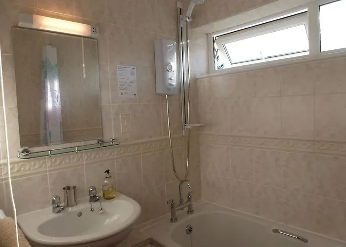 8 Manorcombe Bungalows