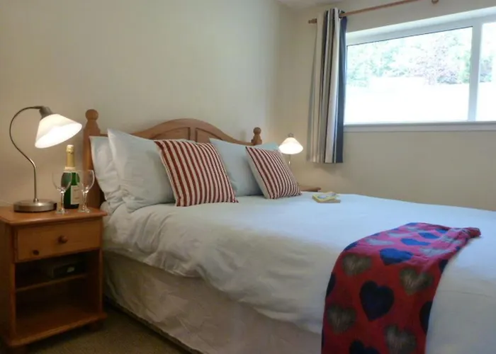 8 Manorcombe Bungalows