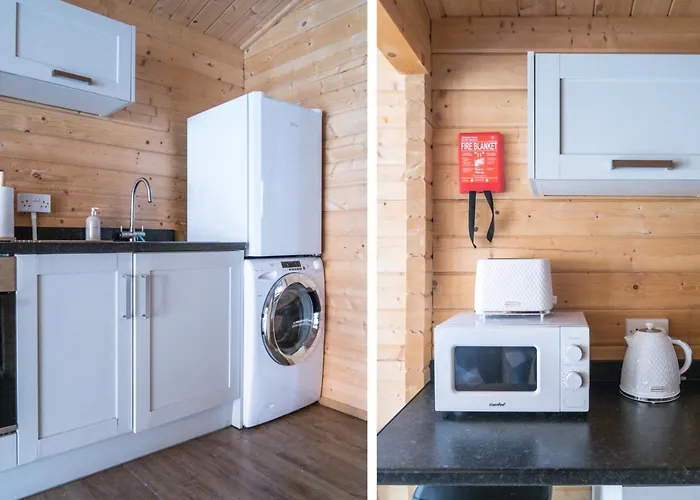 The Baltic Cabin - Cains Brewery Village