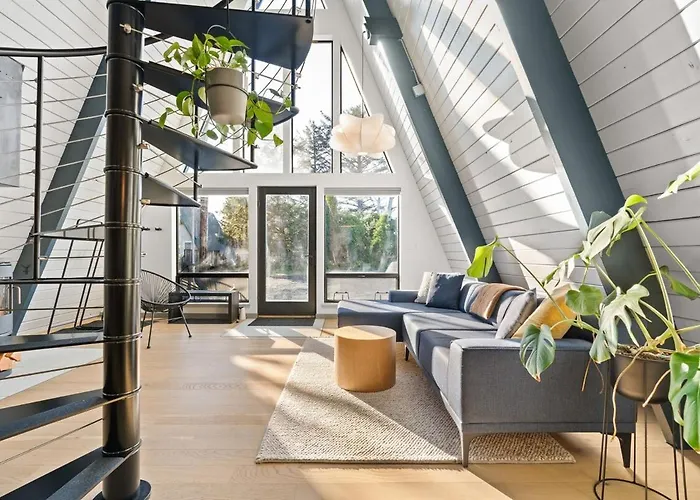 Shadow Peak A-Frame By Oregon Coast Modern