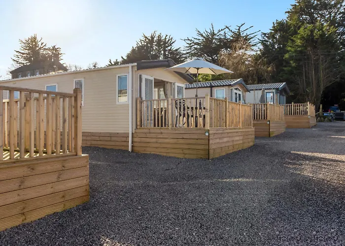 Retreat At The Lake - Fishing Lakes, Heated Outdoor Swimming Pool 500Yrds On Sister Park , Pool Open May To September
