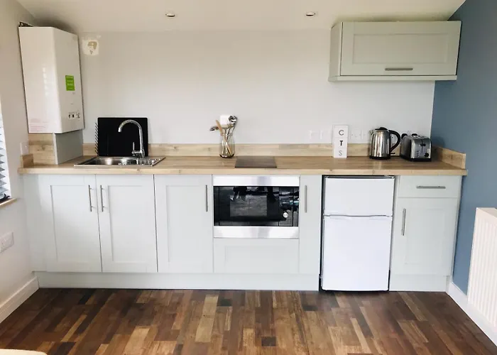 Honeysuckle Cabin