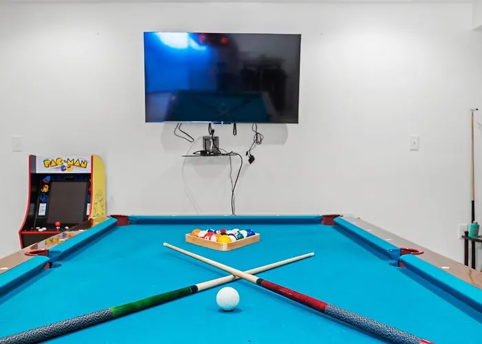 Pocono Retreat Hot Tub Movieroom Gameroom Etc