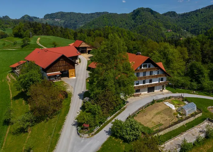 Country House Apat