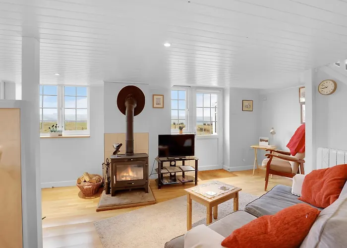 Hill House Hideaway - North East Escapes