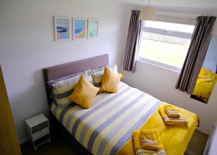 Chalet Bonair Spacious Comfortable 2 Bedroom Chalet Sleeping 4 Dartmouth