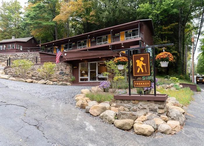 Trekker, Treehouses Cabins And Lodge Rooms