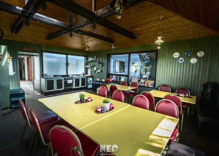 Smaratun Cottages & Chalets