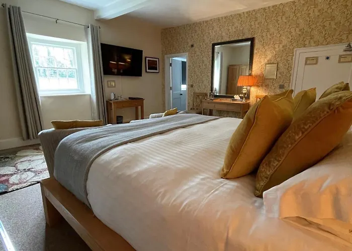 Rollestone Manor B&B And Restaurant