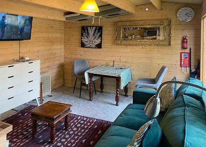 Cosy Garden Log Cabin