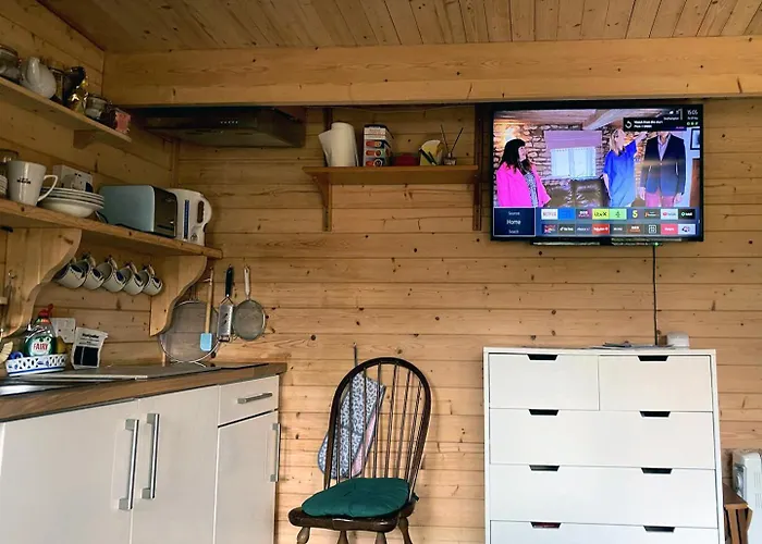 Cosy Garden Log Cabin