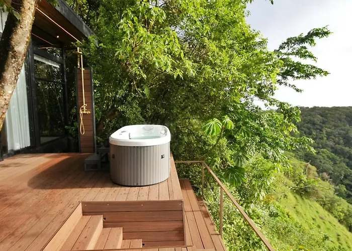 Amalu Luxury View Cabins