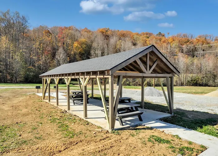 Serenity Brook- Pickleball Court, Creek, Wifi, Mountain Views, Starting At 99