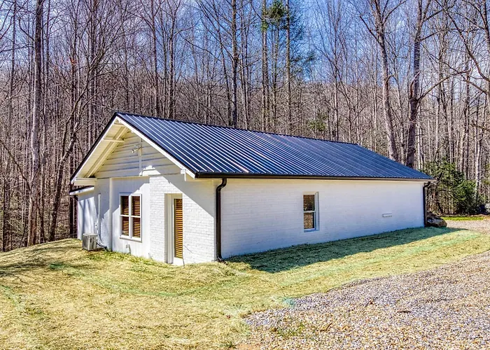 Serenity Brook- Pickleball Court, Creek, Wifi, Mountain Views, Starting At 99