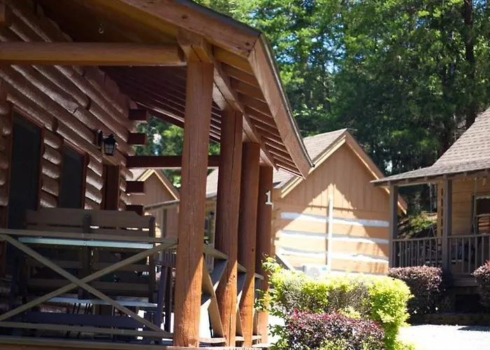 Deluxe 1 Bedroom Cabin With Parking