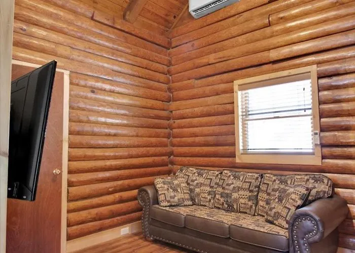 Deluxe 1 Bedroom Cabin With Parking