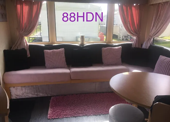 Caravan 88 2 Bed Sleeps 6 Parking