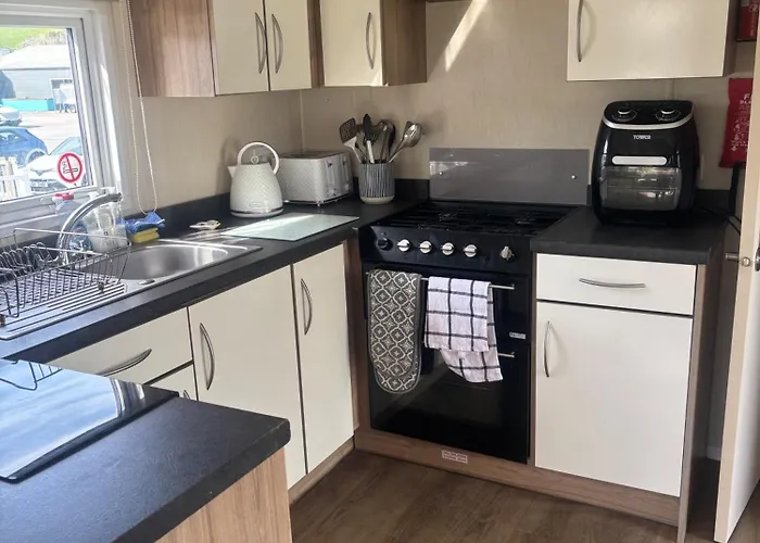 Newquay Bay Caravan 3Bed Sleeps 6