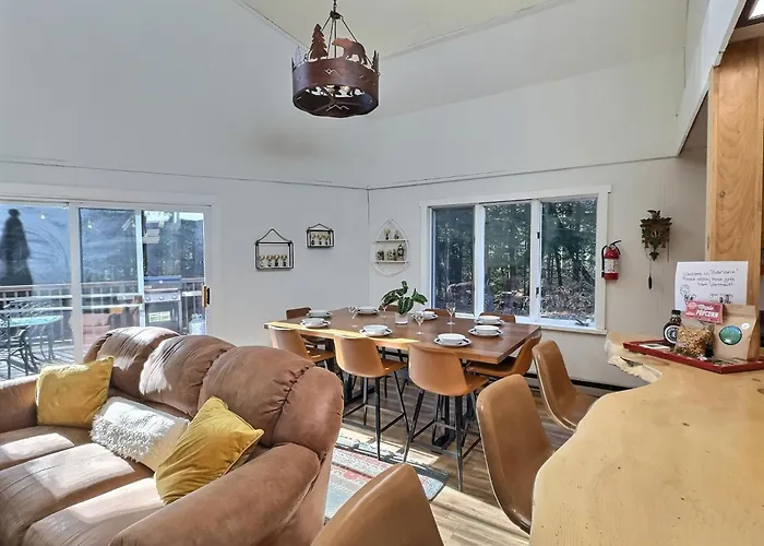Bearvaria - Hot Tub, Fireplace, Close To Trails!