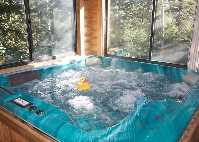 10 Bed Luxurious Spa Cabin