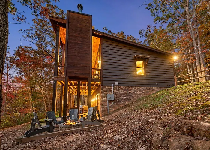 Chardonnay Chalet - Luxe Modern Chalet - Hot Tub, Wi-Fi, Fire Pit, Game Room, Amazing Deck - 15 Min To Blue Ridge