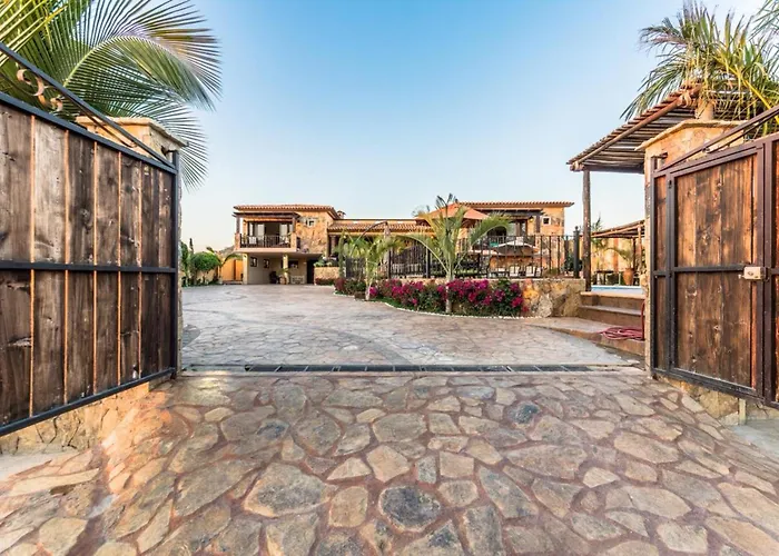 Villa La Finca Tezal by Cabo Villas
