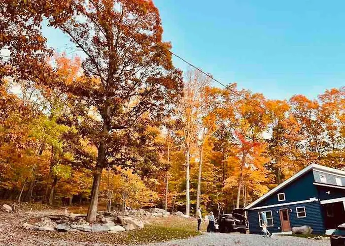 Luxury Mountain Retreat - 4 King Suites & Hot Tub