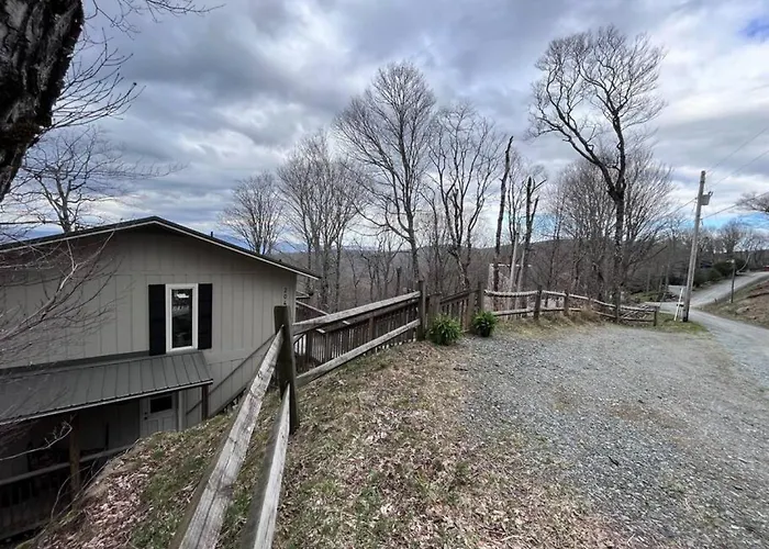 Hot Tub, Panoramic Views, Deck, Firepit