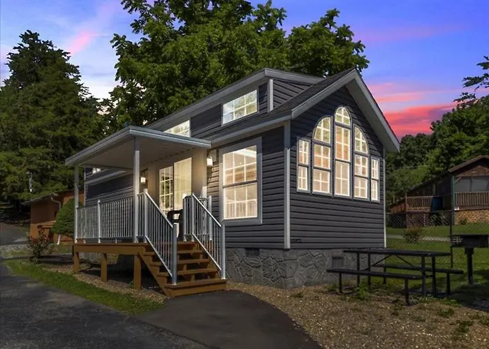 Lovely 1Br Cottage With Loft