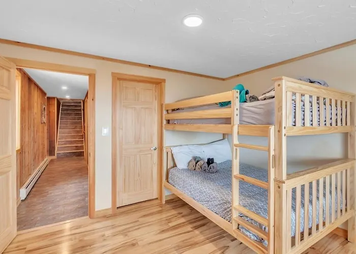 Campton Mountain Ski Retreat For Year-Round Fun -Best View And Best Price Guarantee