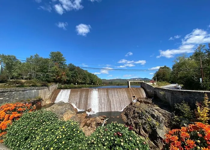 Campton Mountain Ski Retreat For Year-Round Fun -Best View And Best Price Guarantee