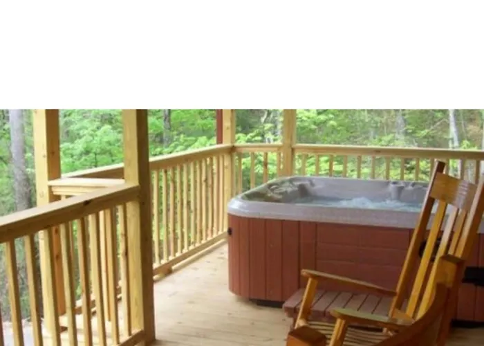 Treetops Cabin-Peaceful 1Br 20-Acre Rural Retreat-Hottub-Wifi-Near Asheville