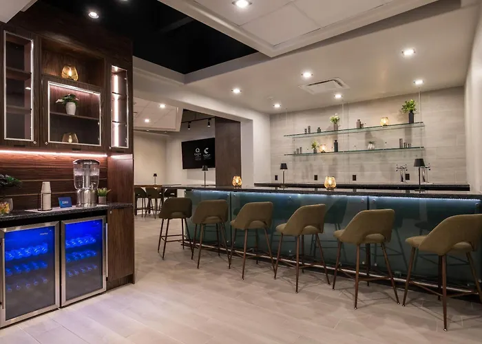 Comfort Suites Kingston Central