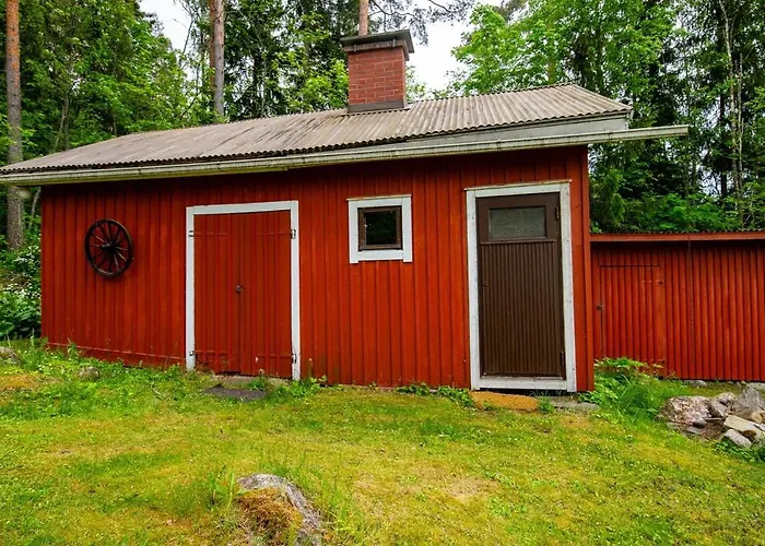 Scandinavian Summer Cottage In Asikkala