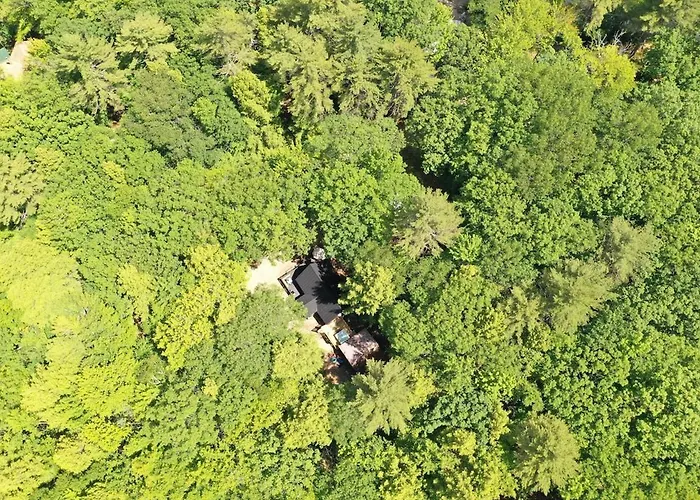 Relaxing A-Frame With Hot Tub And Lake Access